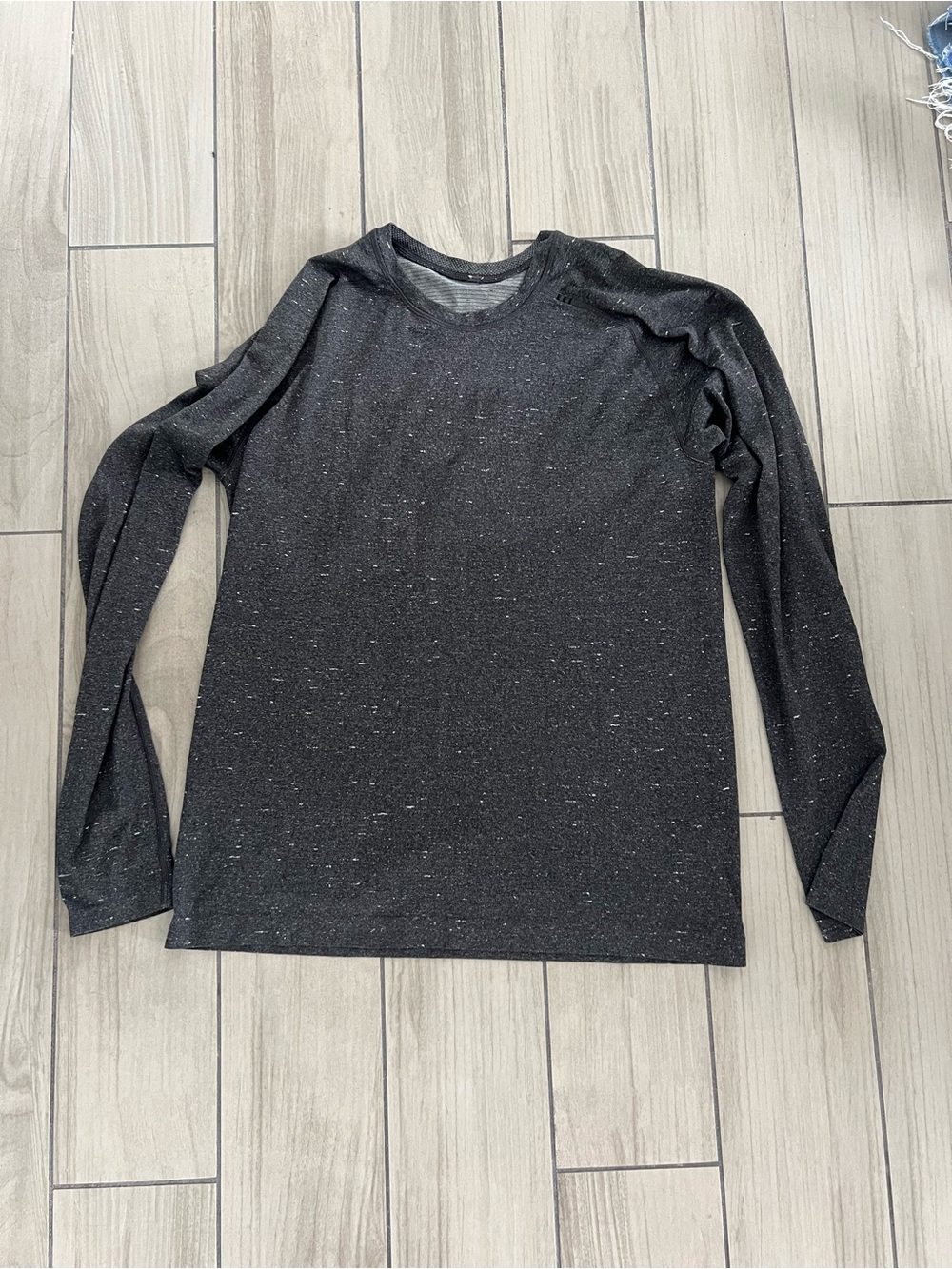 Lululemon Men's long sleeve!
